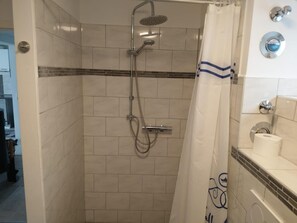 Shower - NEW! Vacation apartment am Ahlberg (Toppenstedt)
