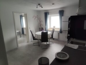 Dining - Vrbo Property (Toppenstedt)