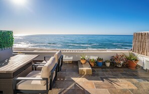 Terrace/patio - Beachfront | Panoramic Sea Views + Private Parking (Benalmádena)