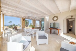 Outdoor dining - Beautiful renovated pajara Dimora Ducale Vecchio Salento (Puglia)
