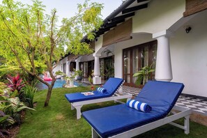 Terrace/patio - A River Front Villa with Pool (Porvorim)