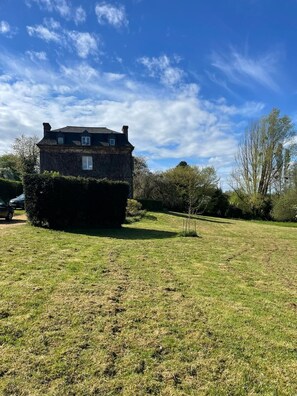 Property grounds - Character family home in 2ha garden 5 bedrooms 3 bathrooms 810 people (Saint-Hymer)