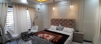 Fabulous 5-bedroom house with AC in charming Islamabad