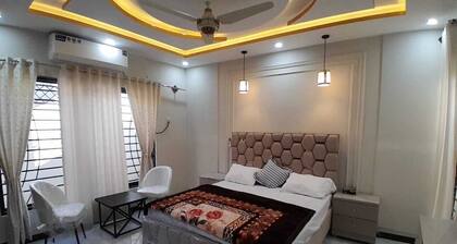 Fabulous 5-bedroom house with AC in charming Islamabad