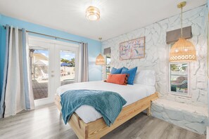 Room - Pickleball, Heated Pool, Mini Golf & Games! 5 Mins to Beach! Sleeps 16! (Seminole)