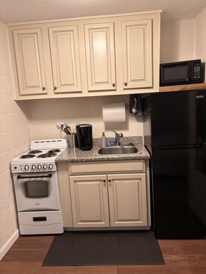 Private kitchen - Great Studio Eight @ Rustic Ridge in Granite Dells (Prescott)