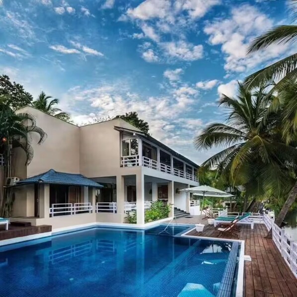 Pool - River View 7bhk Villa (Chikhli)