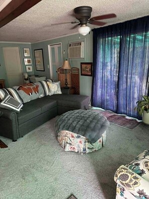 TV, fireplace - Ozark Cottage Retreat at Terra Lynn w/ Vista Views. Dog friendly w/yard. (Springdale)