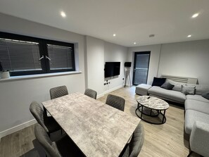 Imagen sin descripción, 4 de 7, botón