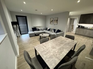 Imagen sin descripción, 2 de 7, botón