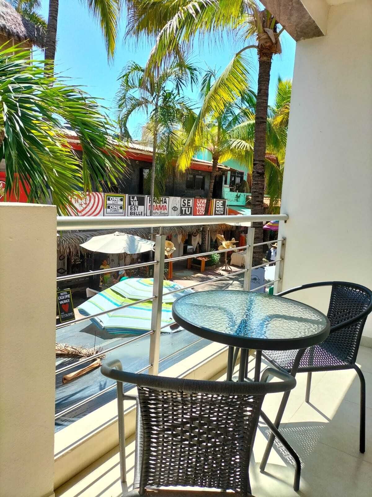 Habitación tradicional, balcón, vista a la ciudad | Terraza o patio