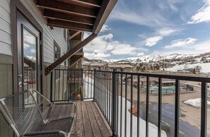 Property grounds - Cozy Mountain Escape | Near Lifts + Trails (Mt. Crested Butte)