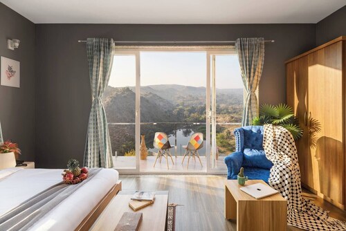 PH villa by Oruvillas