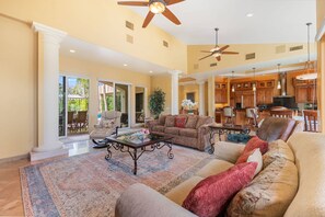 TV, fireplace, books - Private Palm Springs Retreat w/ Pool, Spa, Mountain Views & Secluded Outdoor Living (Palm Springs)