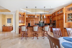 Dining - Private Palm Springs Retreat w/ Pool, Spa, Mountain Views & Secluded Outdoor Living (Palm Springs)