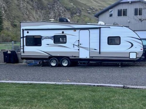Midsize Camper•Sleeps 4•cornhole•Backyard•Parking•A/C
