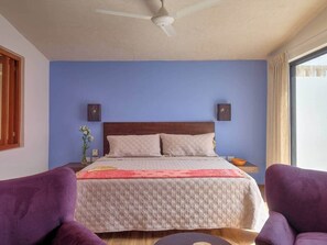 2 bedrooms, iron/ironing board, WiFi, bed sheets - Casa Chopin Stylish Home in Santiago (Mérida)