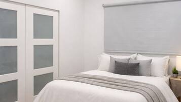 Premium House, Mountain View