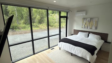 Premium House, Mountain View | Iron/ironing board, free WiFi