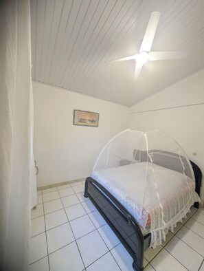 Room - KAZ'JANOVA (Schoelcher)