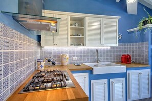 Private kitchen - Villetta Capo Rama Terrasini – Relax and Comfort Near the Sea (Terrasini)