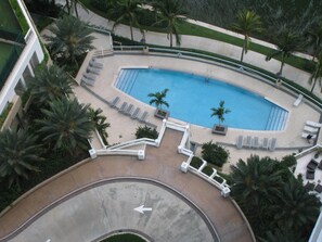 Pool - Brickell Key Miami Large 1-bedroom condo with 1200 square feet (Miami)