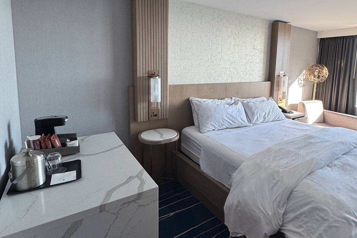 Family Room, City View