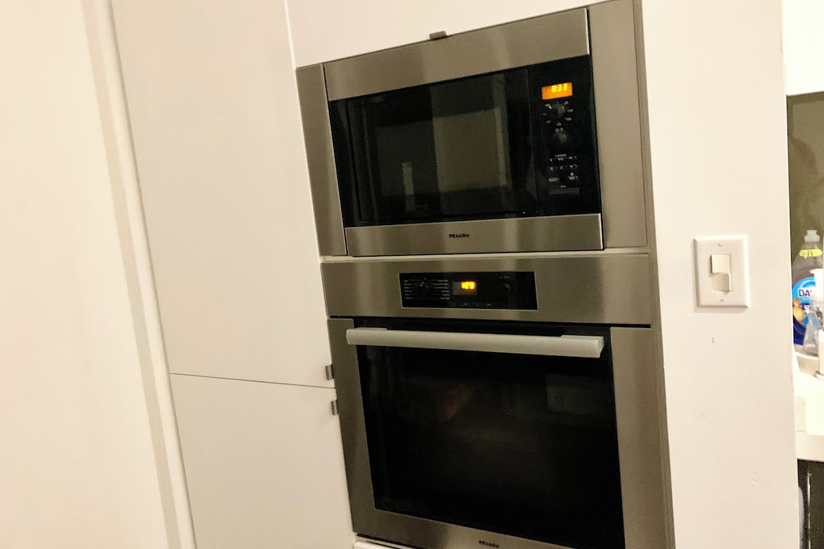 Luxury Single Room, Balcony, City View | Miscellaneous