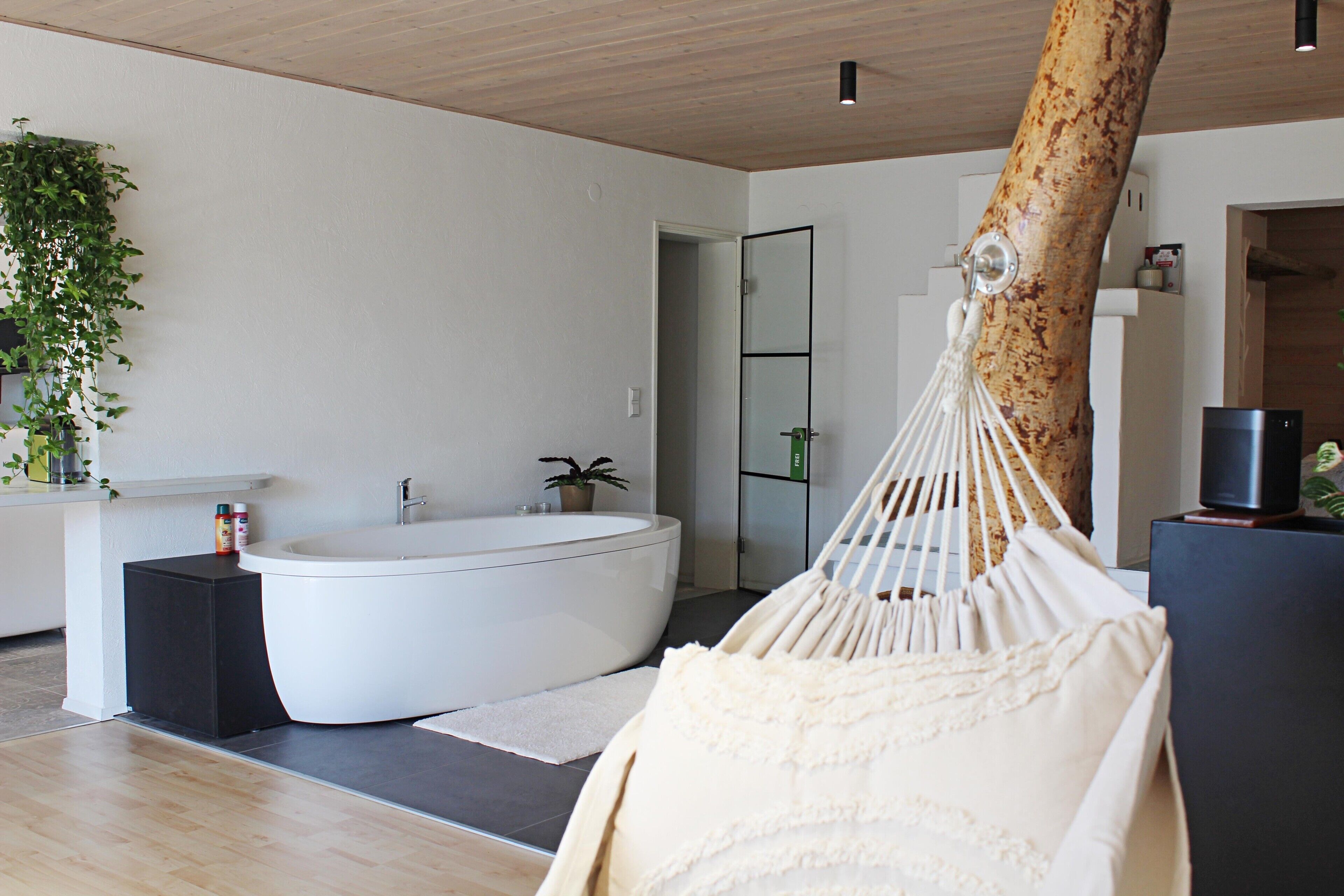 Shower, towels