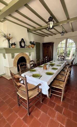 Dining - Villa Gaume with exceptional view of the forest, 2 minutes from Dune du Pyla (La Teste-de-Buch)