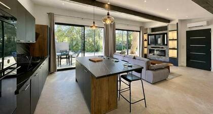 Eden-charming 1-bedroom apt with terrace near Aix-Eguilles