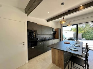 Fridge, microwave, oven, dishwasher