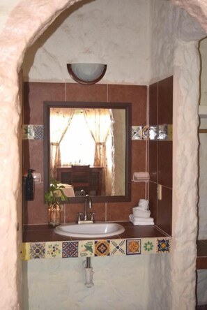Junior Suite | Bathroom - Hotel Casa el Moro (Puerto Morelos)