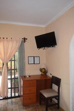 Double or Twin Room | Interior - Hotel Casa el Moro (Puerto Morelos)