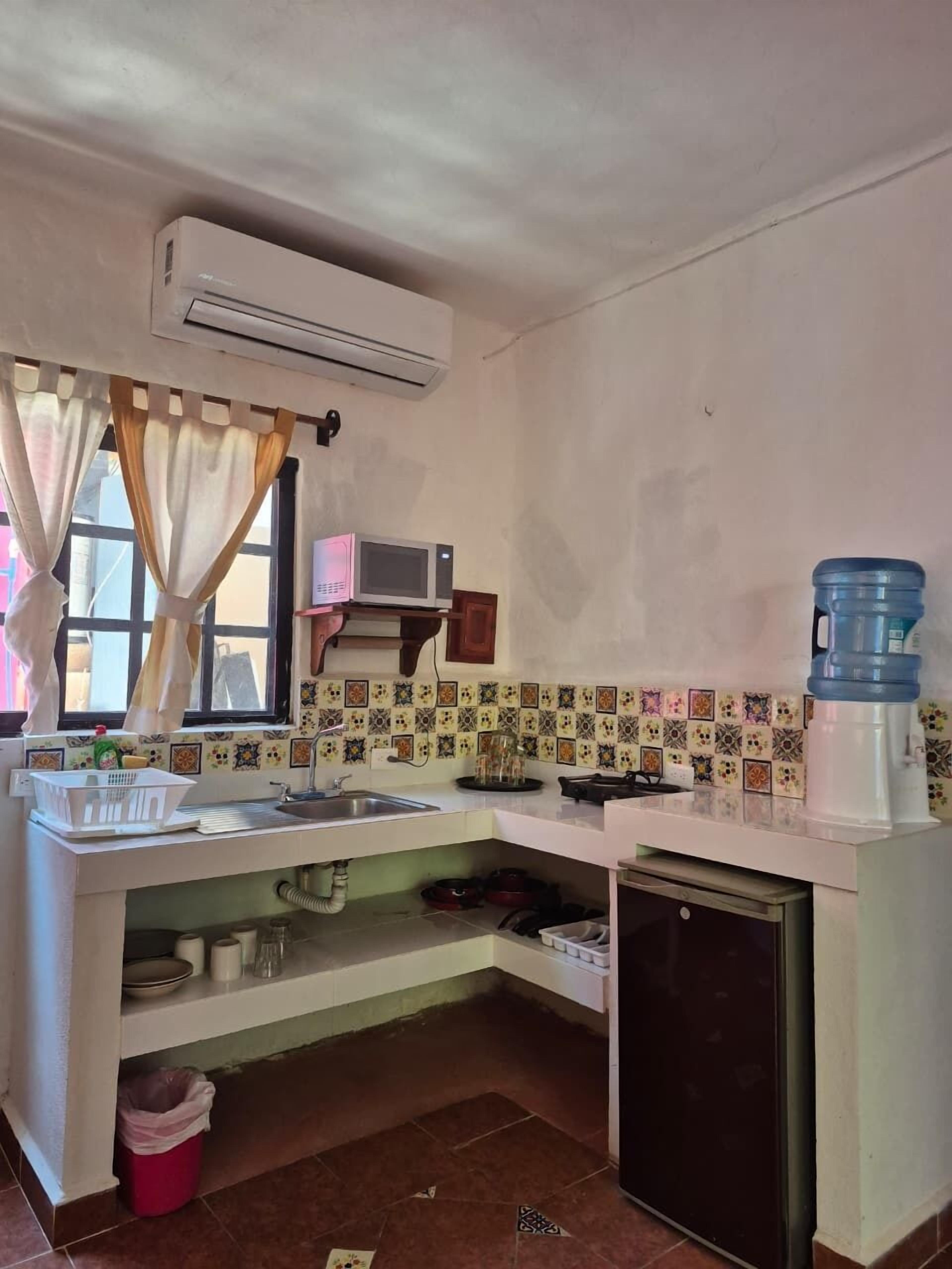 Double or Twin Room | Private kitchen