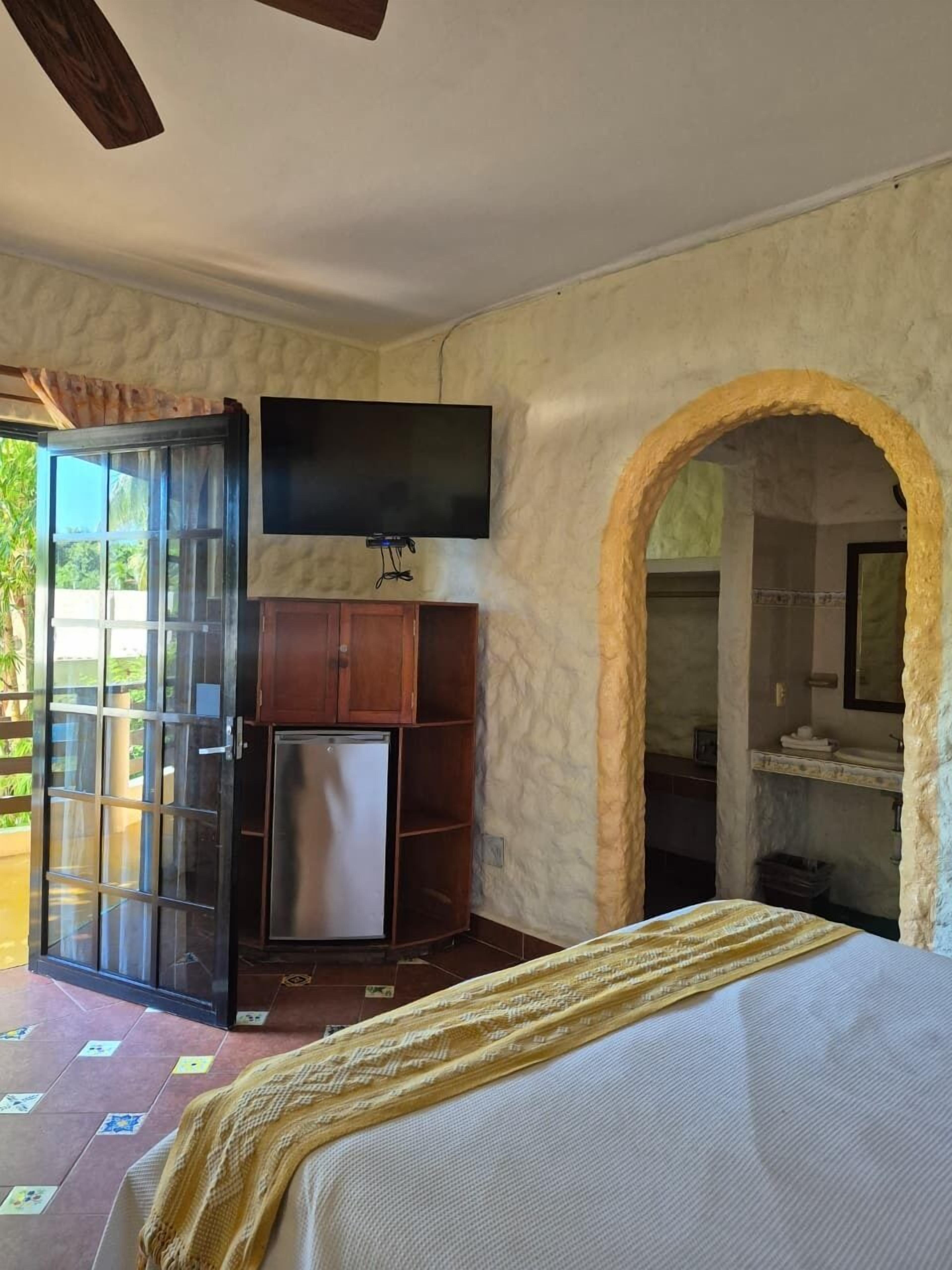 Junior Suite | In-room safe, free WiFi