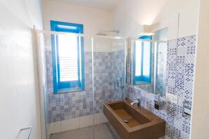 Luxury-Doppelzimmer, Balkon, Meerblick | Badezimmer