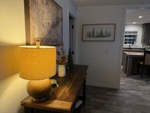 Interior - Enjoyable 3-bedroom house with AC in charming Lamoine (Lamoine)