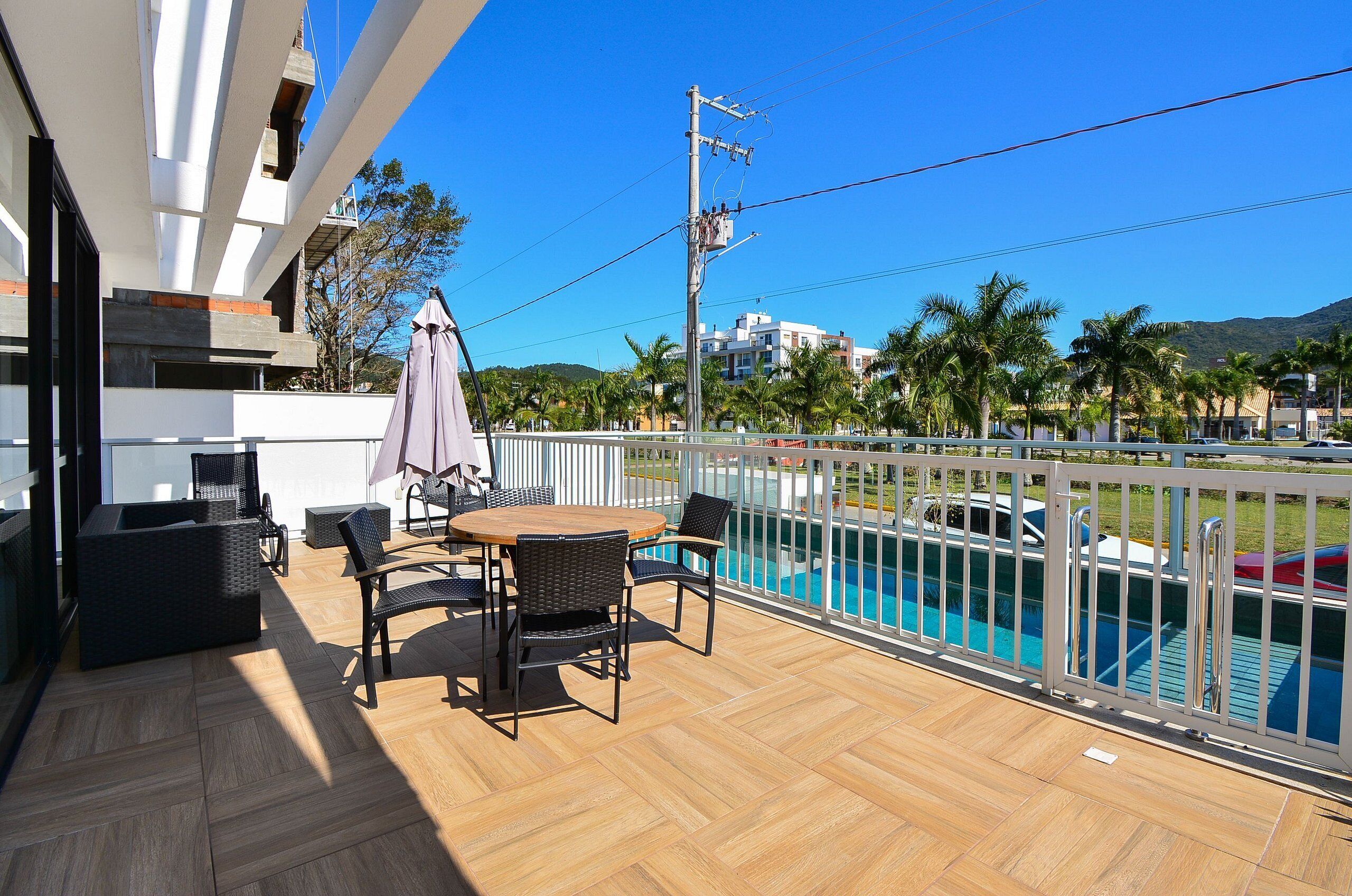 Apartment | Outdoor dining