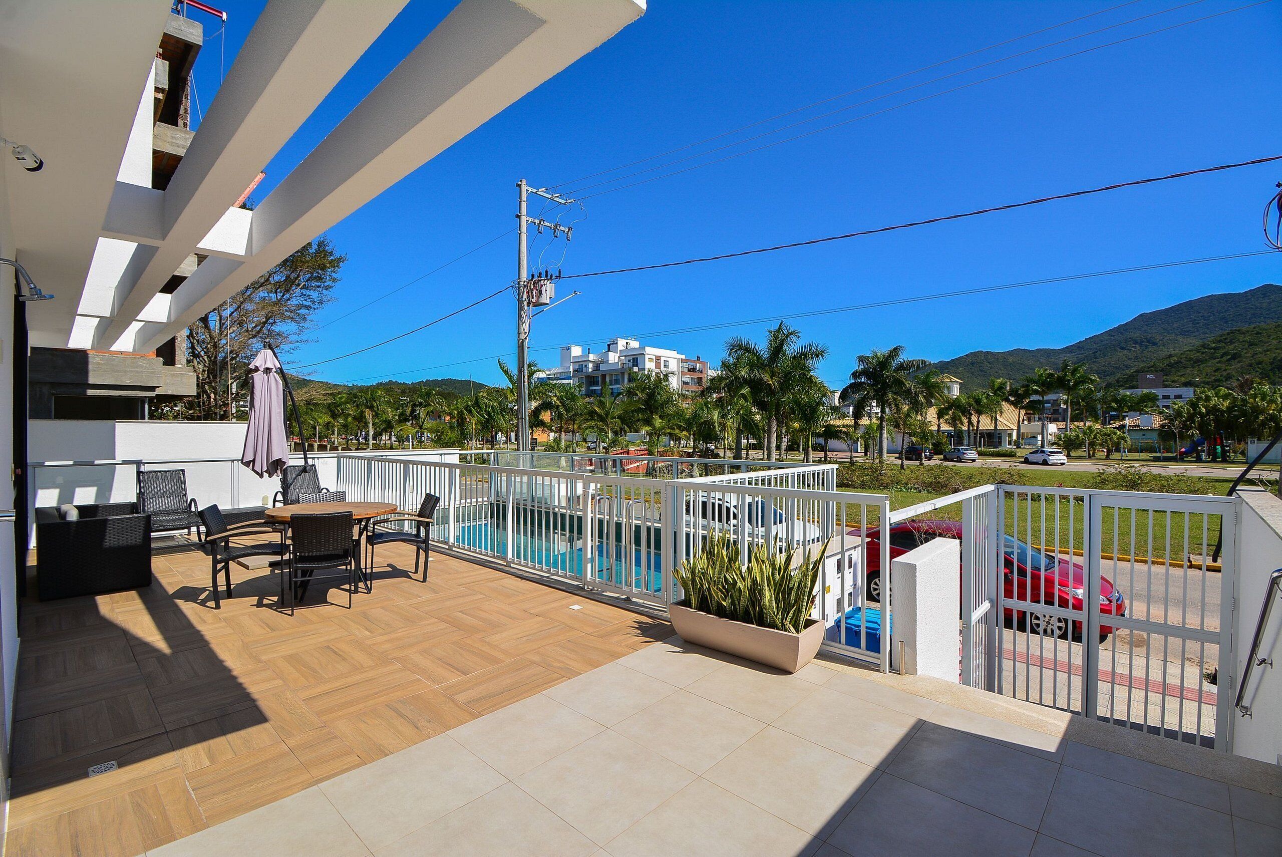 Apartment | Outdoor dining