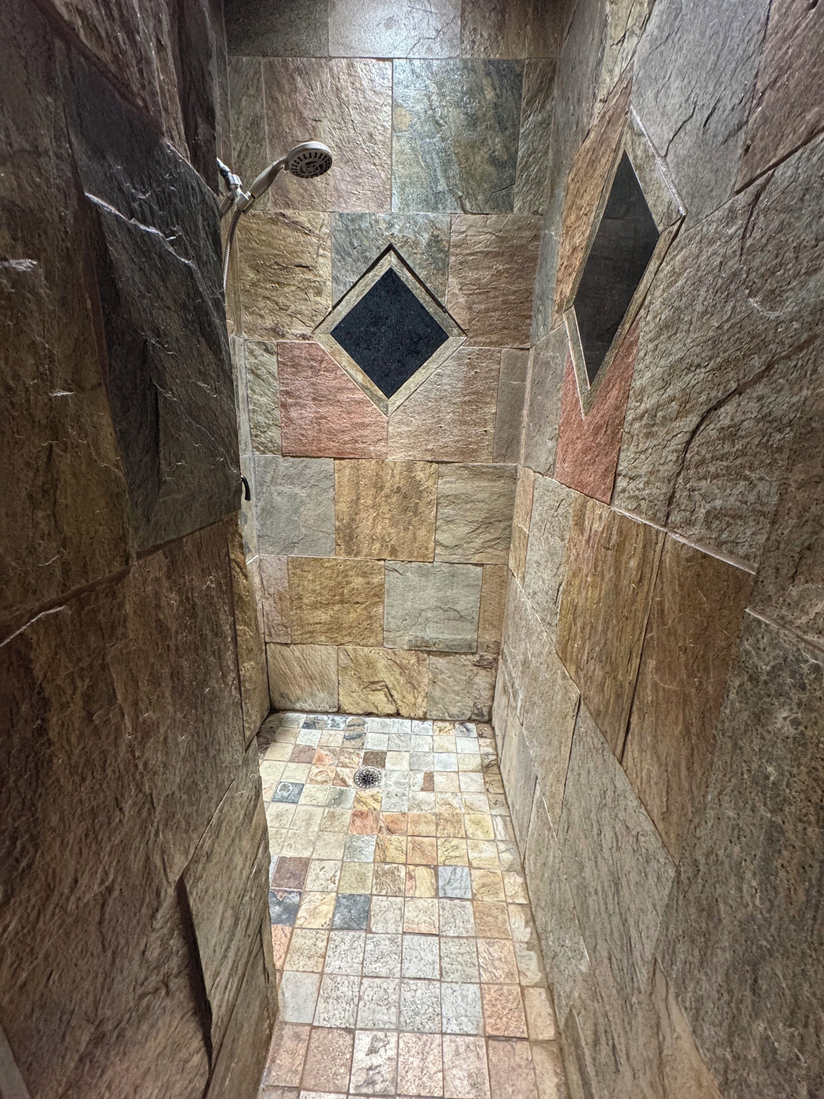Dusche, Handtücher, Seife, Toilettenpapier