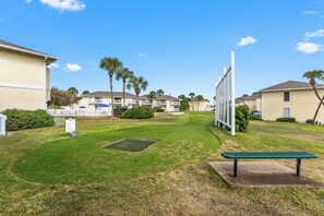 Property grounds - 3BR Townhome | FREE Beach Setup + Coastal Style (Destin)