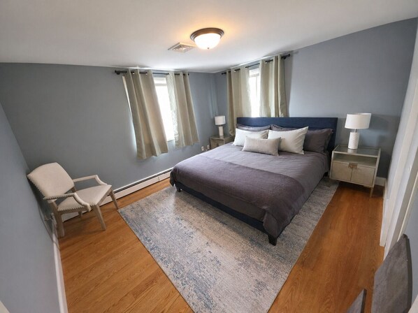 2 bedrooms, iron/ironing board, Internet, bed sheets