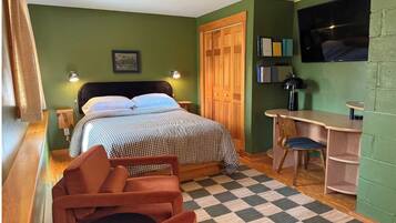 1 bedroom, desk, iron/ironing board, free WiFi