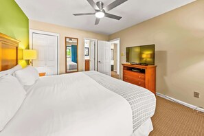 1 bedroom, iron/ironing board, travel cot, WiFi - Luxury Condo with Golf Course Views, Pools & Resort Access! (New Bern)