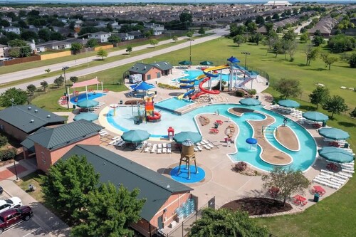 Huge Home near Family Water Park- Fully Stocked