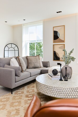 Living area - Pembridge Residence Bright Stylish Notting Hill 10 (Greater London)