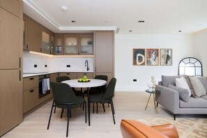 Interior - Pembridge Residence Bright Stylish Notting Hill 10 (Greater London)
