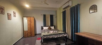 Pink villa inn A Comfortable Home stay, Guwahati Assam,Ac & non  ac room' availa