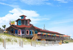 Exterior - ☀️Saltwater Social Club | Private Pool | Walk to Beach☀️ (Miramar Beach)